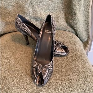 Grey snake print Stuart Weitzman heel size 11M